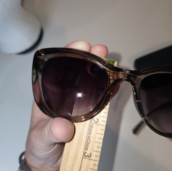 Freyrs, Women's Sophia Gray Sunglasses - Picture 8 of 10